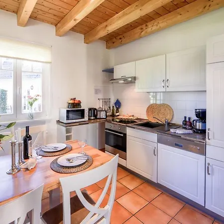 Holiday home Seepferdchen, 13b, Haus Zingst 13b *