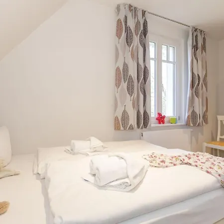 Holiday home Seepferdchen, 13b, Haus Zingst 13b *