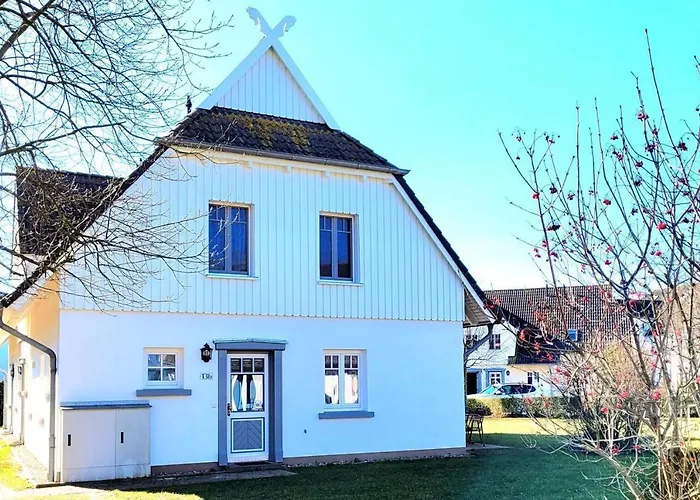 Holiday home Seepferdchen, 13b, Haus Zingst 13b *